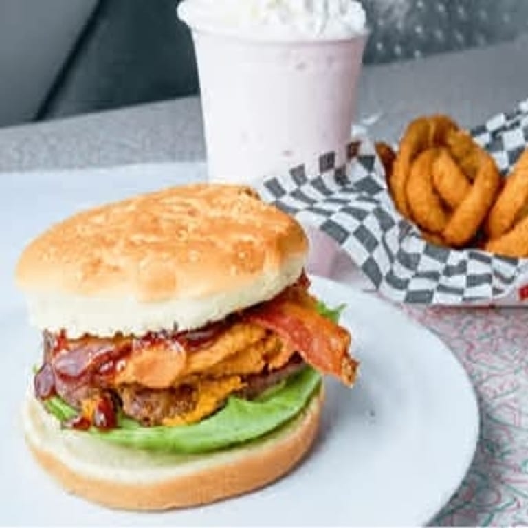 Bacon Burger: A Savory American Classic