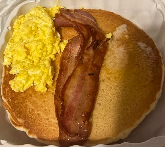 Pancakes Deluxe.